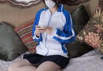 紧急企划 – 看小恩穿的体操服，写真的每一张都挺有意思。合集算不算妙趣横生？
