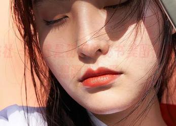 蜜桃社 – 这就是初月的秘书美图合集，真想调戏一番