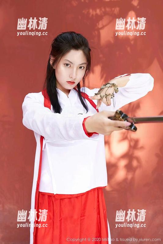 蜜桃社 - 木奈奈的泳池图集,定制了一些“无泳衣技能”的姿态 蜜桃社 - 木奈奈的泳池图集,定制了一些“无泳衣技能”的姿态