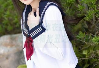 语画界 – 免费的连体衣挑战：看玥儿玥er如何在抽筋边缘和出丑之间艰难选择！