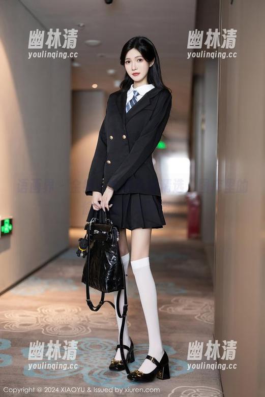 语画界 - 金纯一红裙色情精选,图库里的偷偷儿不是秘密。 语画界 - 金纯一红裙色情精选,图库里的偷偷儿不是秘密。