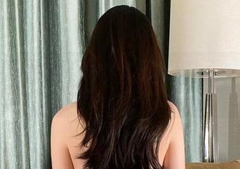 微密圈 – 看铁锤姐姐的无圣光图集，不用纠结足球，我更专注于旁边的你！