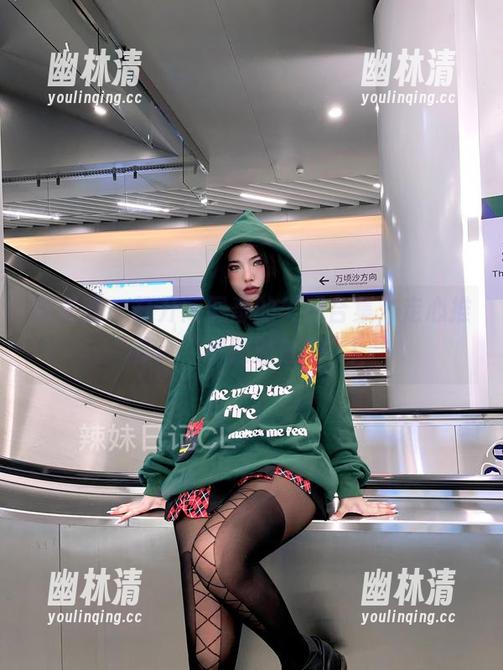 微密圈 - 打开陈佩奇的美图合集,走心推荐:“把脸贴过来”! 微密圈 - 打开陈佩奇的美图合集,走心推荐:“把脸贴过来”!