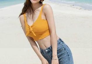 魅妍社 – Ashely丽丽的皮衣大揭露：一件衣服的百变风情